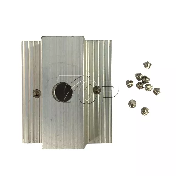 Kẹp năng lượng mặt trời với ghim nối đất